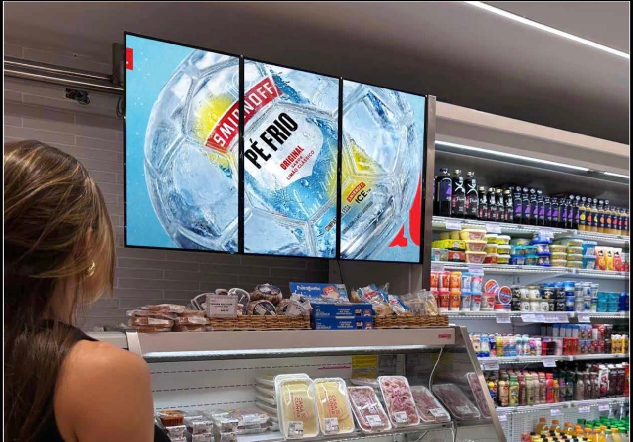Videowall digital com campanha da Smirnoff em empório do circuito Freeooh